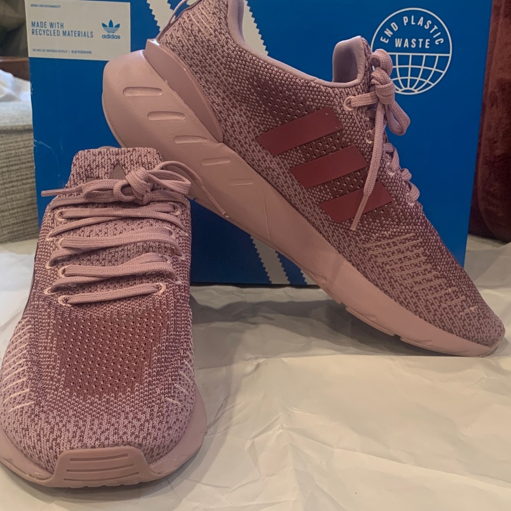Adidas Swift Run women Mauve Knit Sneakers